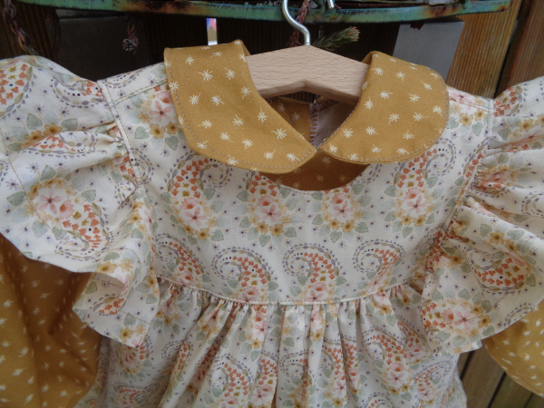 Hängekleid mit Schürze Gloria